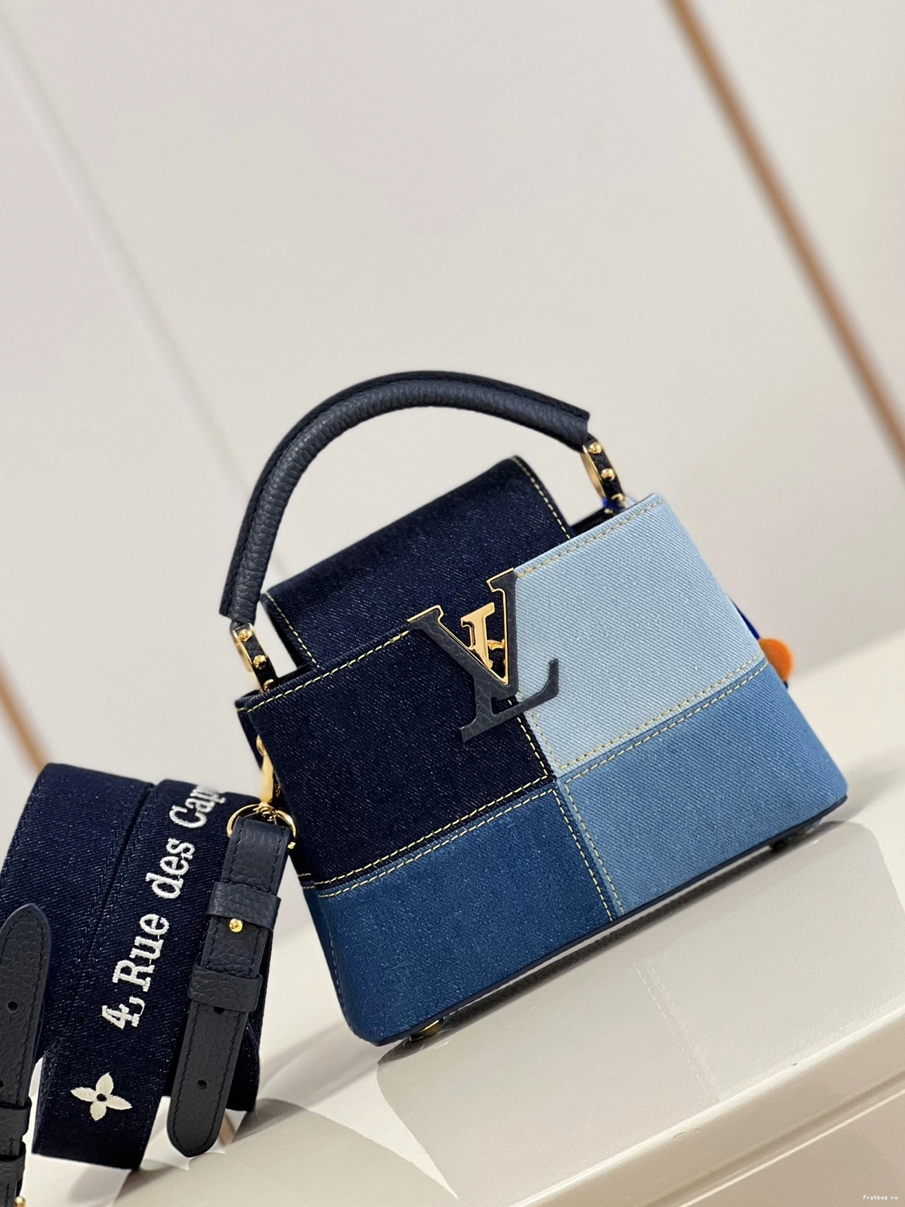 First bag ru VUITTON CAPUCINES LOUIS MINI 0810
